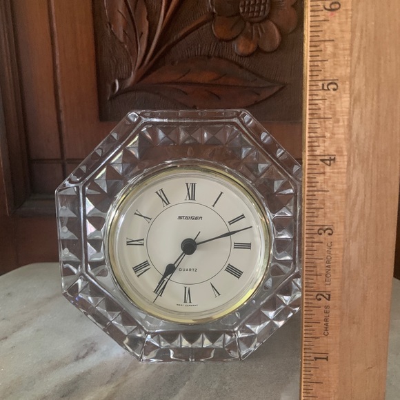 Staiger crystal quartz clock. Made in Germany. Uses 1 AA battery. Beautiful ❣️ - Picture 3 of 7